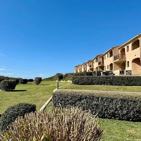 Les Pieds Dans L'eau *