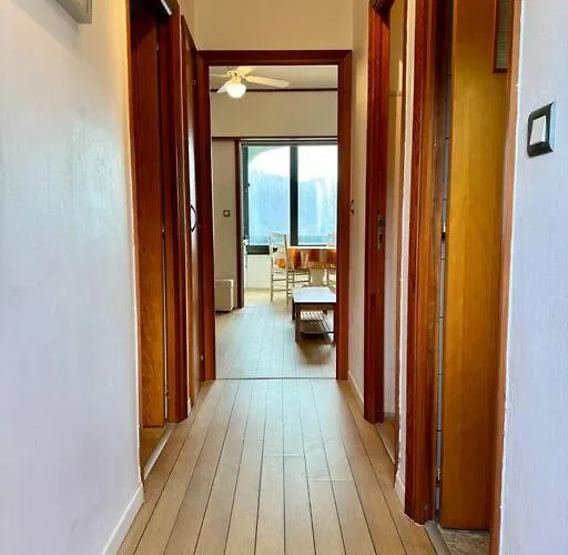 Les Pieds Dans L'eau Calcatoggio (Corsica)