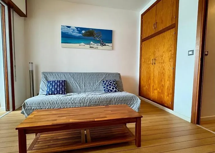 Les Pieds Dans L'eau Calcatoggio (Corsica)