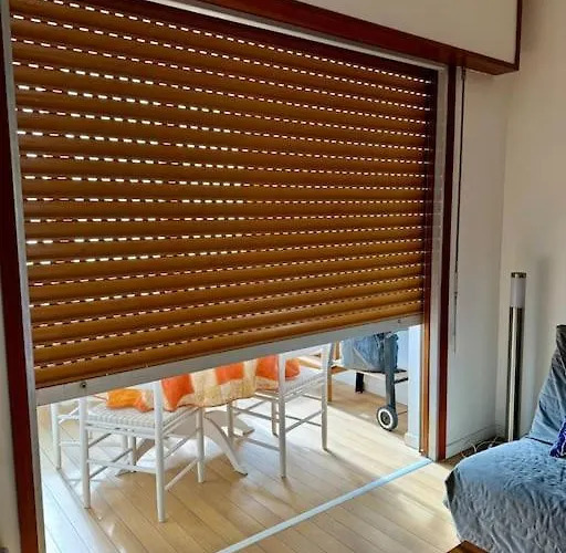 Les Pieds Dans L'eau Apartment *